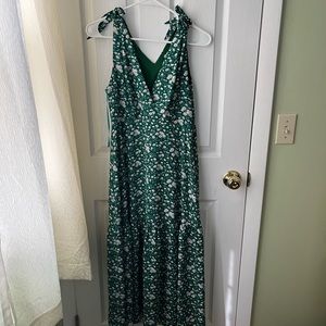 NEVER WORN green floral midi dress with slit by collective concepts